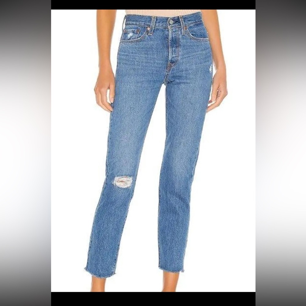 Levi's Women's Wedgie Ankle Denim Distressed Button‎ Fly Jeans Size 29